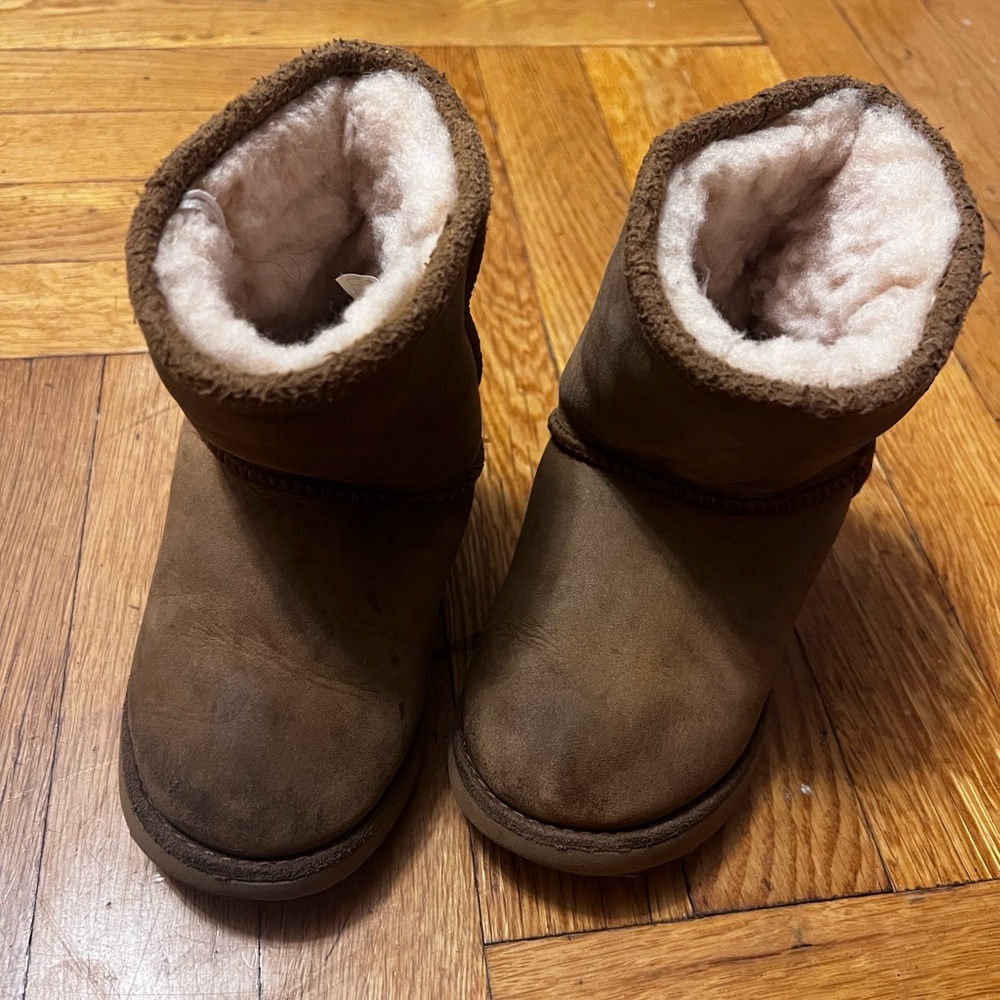 Ugg Classic ll Weather Short